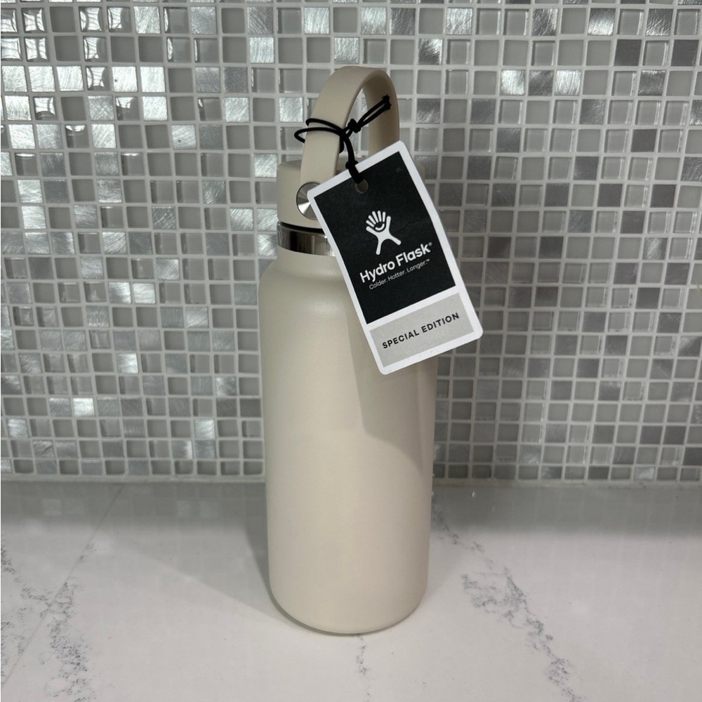 Hydro Flask NWT Special Edition
